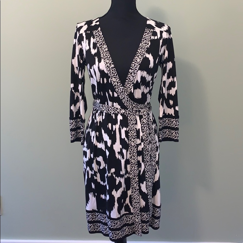 DVF Black & White Tallulah Wrap Dress Size 6